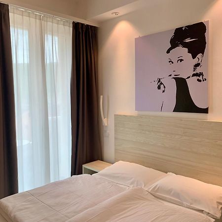 Hotel Italia Гарда Екстер'єр фото